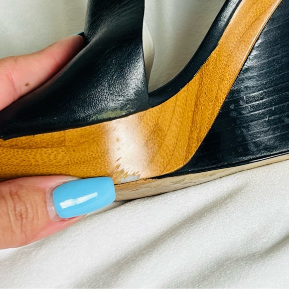 Michael Kors Women’s Josephine Black Leather Wood Wedge Sandals Sz - 9M - Picture 5 of 7